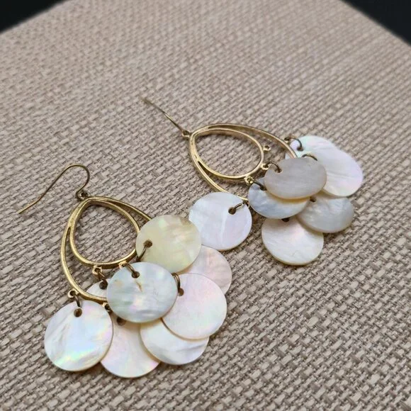 Gold Plated White Cream Handmade Shell Dangle Earrings B921 - Picture 2 of 5